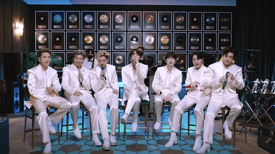 I BTS cantano Fix You dei Coldplay