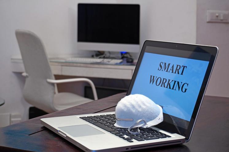 Green pass obbligatorio da oggi per lavorare anche in smart working