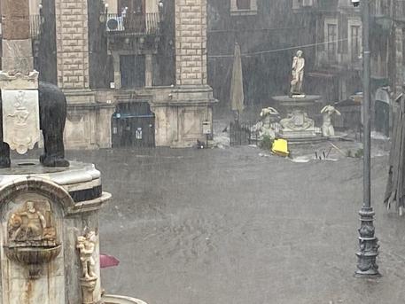 Maltempo: annegato nel Catanese, travolto dall’acqua