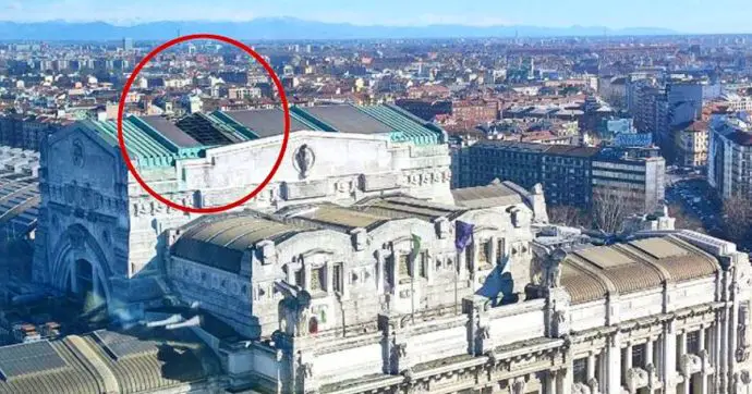 Forti raffiche di vento a Milano: si stacca parte del tetto della Stazione