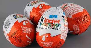 Bimbo di 12 anni mangia l’ovetto Kinder e sta male: è Salmonella