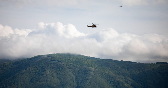 Elicottero disperso, ritrovati sul monte Cusna i corpi del pilota e dei 6 passeggeri