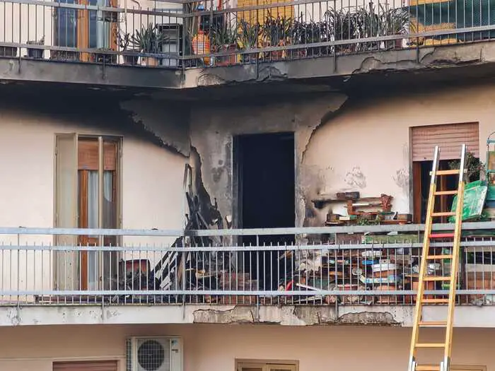 Incendio in appartamento a Nuoro: 74enne morto per asfissia