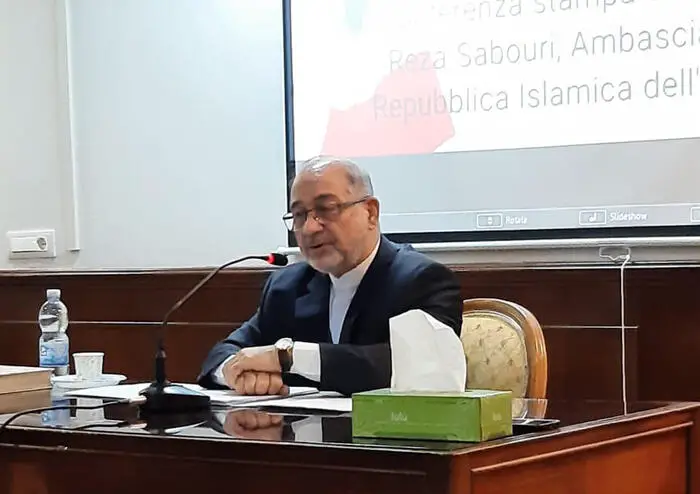 L’affondo dell’ambasciatore dell’Iran: “Altri Paesi non possono imporci la loro cultura”