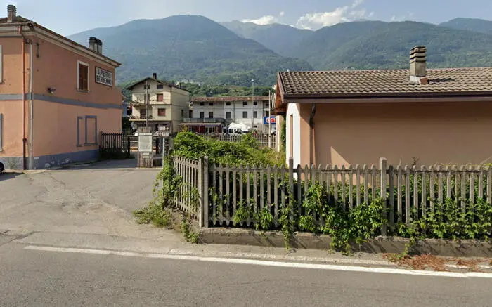 Due ragazzini uccisi da un treno in Valtellina: l’ipotesi della sfida tra amici