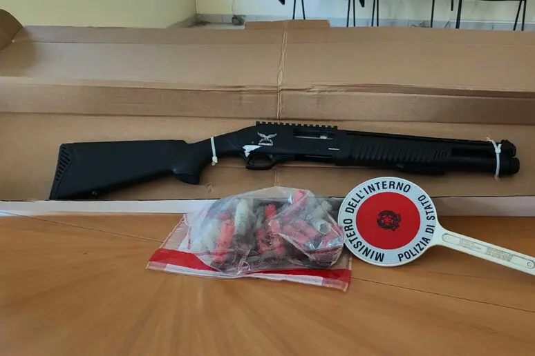 Palermo (SIC) | Armi e munizioni trovate in casa allo Zen un arresto