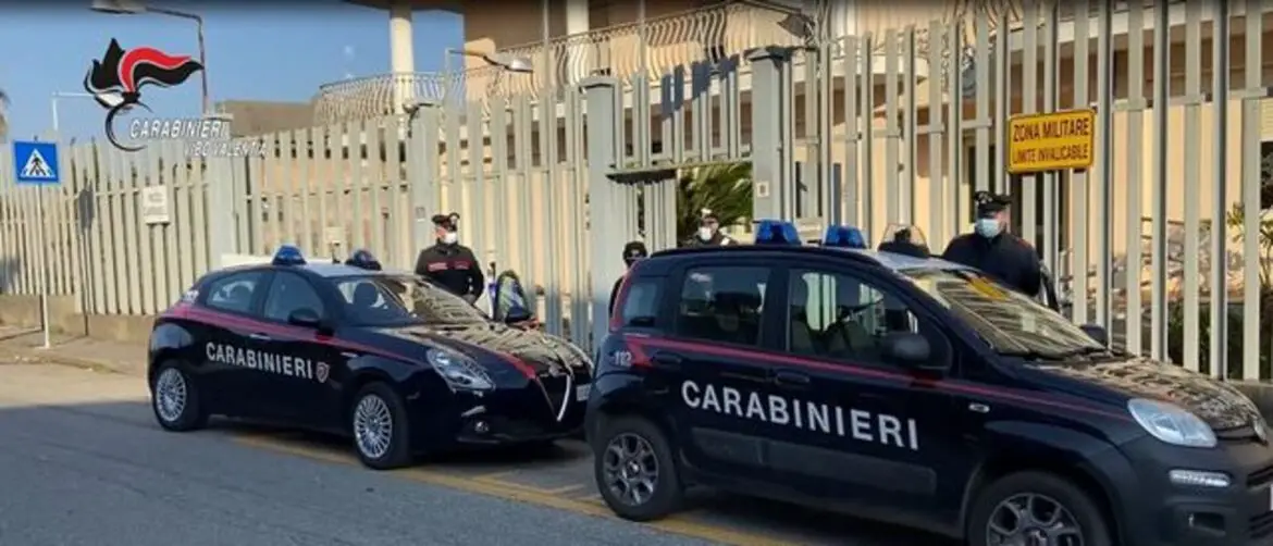 Vibo Valentia | Sequestrato e picchiato per estorcergli denaro, tre fermi.