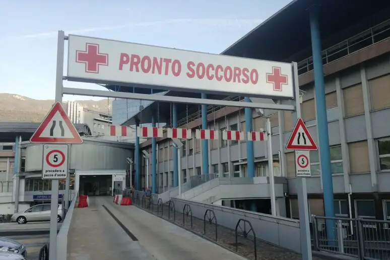 Trento | Incidente tra due auto sulla ss240, due persone ferite