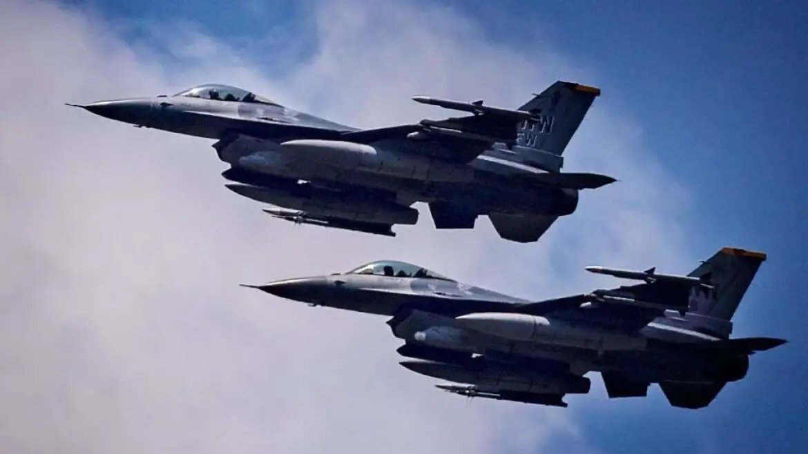 Aereo militare americano si schianta nel Mar Mediterraneo: 5 morti