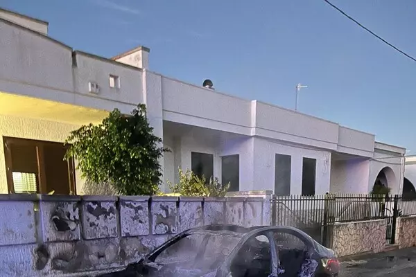 Bari | Incendiata l’Auto del Sindaco in Salento: Anci Chiede Chiarezza