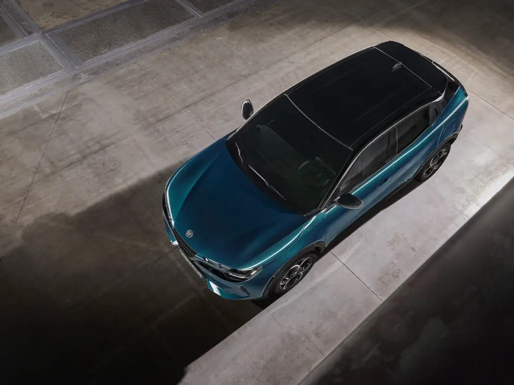 alfa romeo junior: il nuovo suv compact debutta alla 1000 miglia ‣ adn24 ‣ adn24 alfa romeo junior: il nuovo suv compact debutta alla 1000 miglia