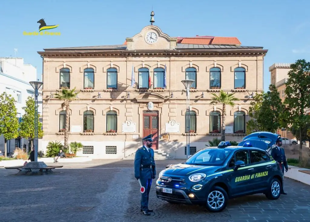 ancona | operazione "metal castle" smaschera frode fiscale e traffico illecito di rifiuti: 70 imprese coinvolte ‣ adn24 ‣ adn24 ancona | operazione "metal castle" smaschera frode fiscale e traffico illecito di rifiuti: 70 imprese coinvolte